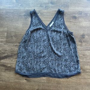 NWOT Chelsea28 reptile print grey top XL